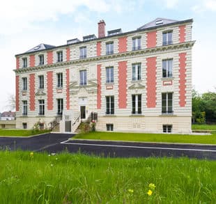 CHÂTEAU